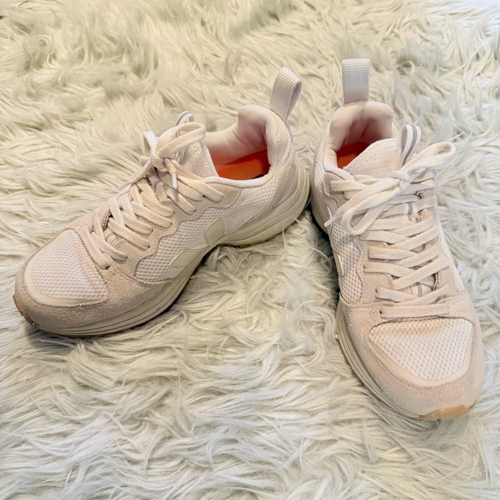 VEJA Venturi Sneakers